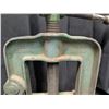 Image 6 : Antique Green Reed No2 PA USA Pipe Vise