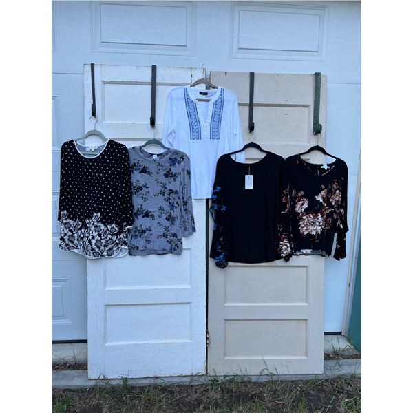 5 tops various labels- Size L