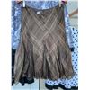 Image 4 : 5 skirts sizes 10/11 - like new- 27"L