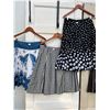 Image 2 : 5 skirts sizes 12 - like new- 27"L