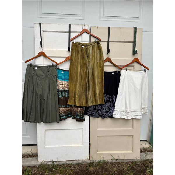 5 skirts sizes 12 - like new- 35"L