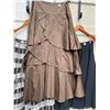Image 3 : 5 skirts sizes 8 - like new- 39"L