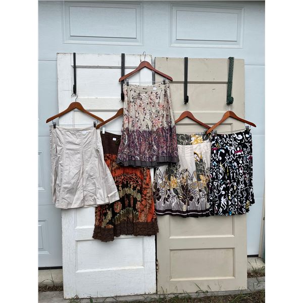 5 skirts sizes 8 - like new- 32"L