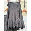 Image 2 : 5 skirts sizes 6-10 - like new- 35"L