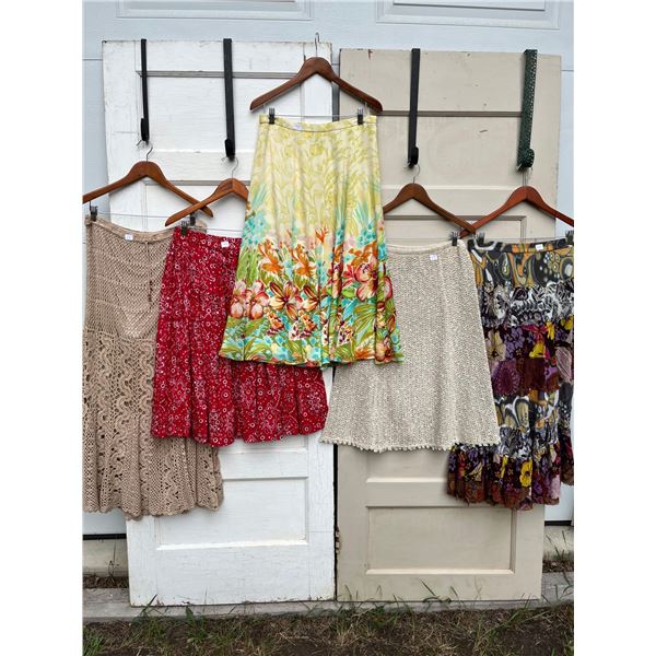 5 skirts sizes XL - like new- 35"L
