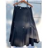 Image 5 : 4 skirts sizes 8/9- 34"L
