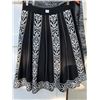 Image 3 : 4 knit skirts size L/XL- 28"L