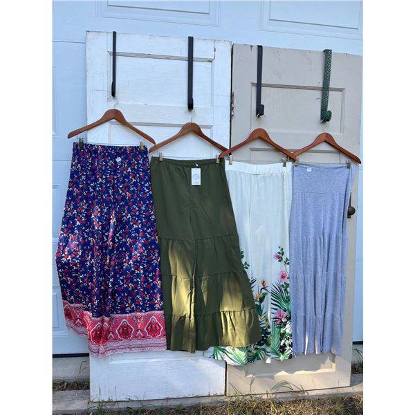 4 pairs of wide leg pants- Size XL
