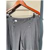 Image 2 : 4 pairs of women's pants- size 12