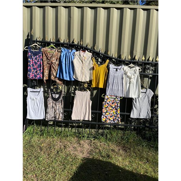 12 short sleeve tops- Size M