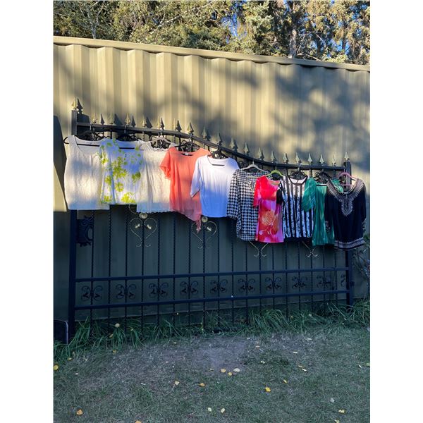 10 sleeveless tops- Size XL