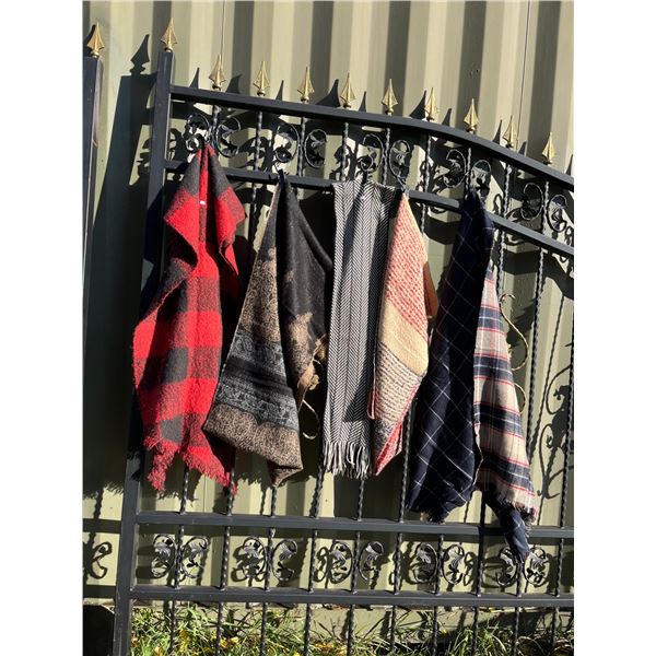 5 warm fashion scarves
