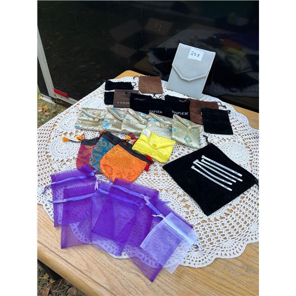 25 jewelry storage bags