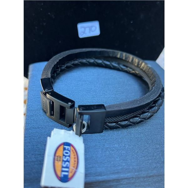 New fossil 3 strand leather bracelet