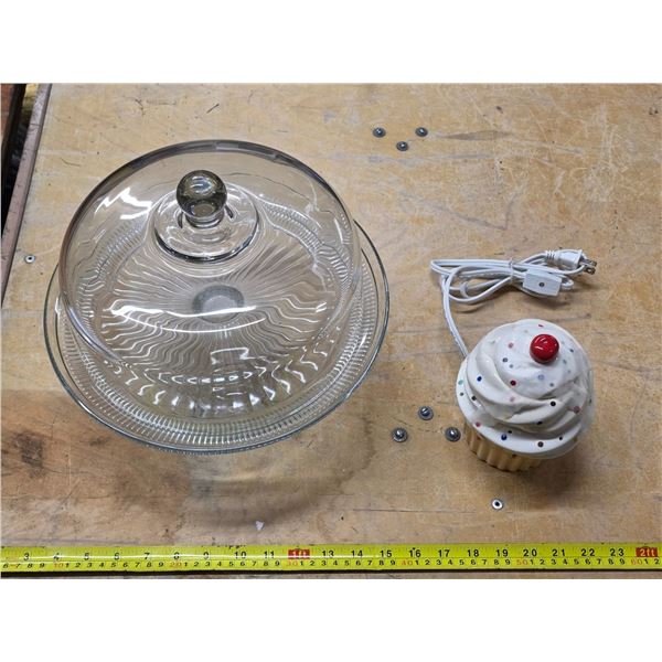 Glass cake stand and cup cake lamp- works