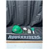 Image 2 : Saskatchwan Rough Riders Collectibles , Bubble  Heads, Hard Helmet, Clapper, Mini Foot Ball