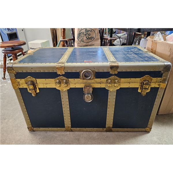 Vintage Trunk with Lock and Key. 19"w x 36"l x21"h