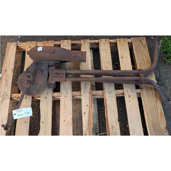 Canadian blower 300 on stand - works