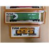 Image 4 : 4 CP Tyco trains (1 engine, 3 rail cars)