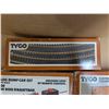 Image 4 : 3 boxes Tyco train accessories
