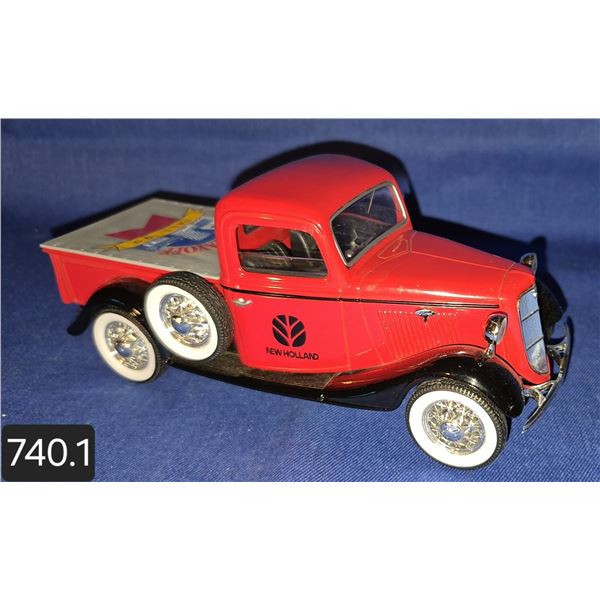 Diecast Limited Edition Spec Cast New Holland bank, 1935 Ford, with key