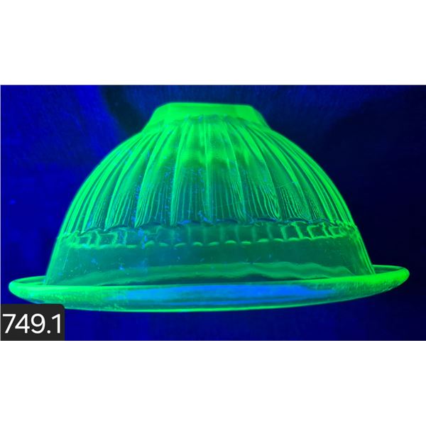 Uranium glass, depression glass mixing bown, no damage, glows!