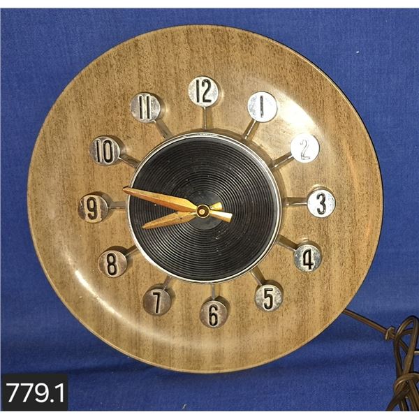 MCM starburst electric kitchen clock - working!