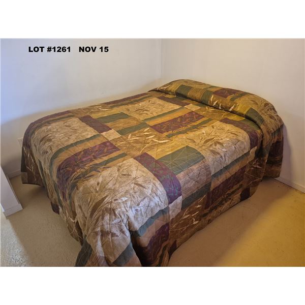 Oversize Queen Bedspread and matching Drapery.  Used once for new house staging.  See pictures for s