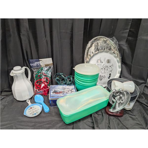 Misc. Christmas /Baking/Misc. items (tubber ware, Cookie Cutters, Trays, etc.)