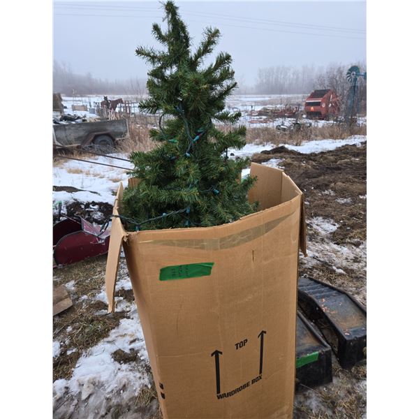 6 foot christmas tree with lights