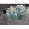 Image 4 : (25) Glass Insulators