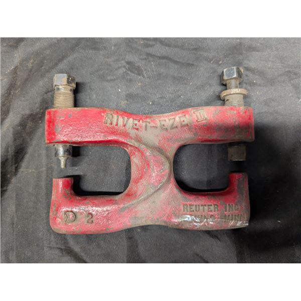 Portable Chain Rivet Tool