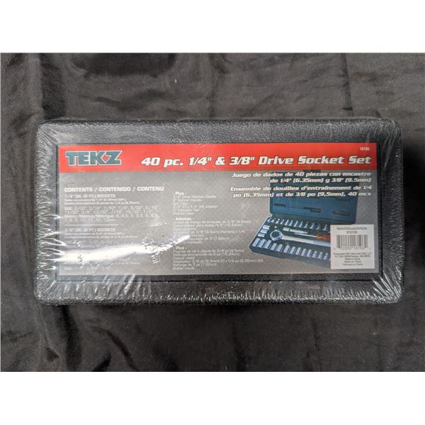 Sealed 40 Pc 1/4"-3/8" Drive Socket Set