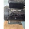 Image 3 : Delta Model 28-161 Professional #10 Scroll Saw - working