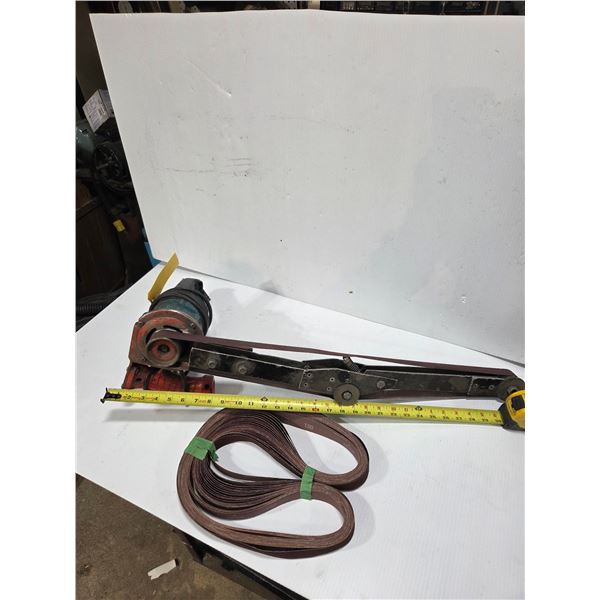 Makita GA7910 portable Knife Sharpener - working - plus extra sanding belts