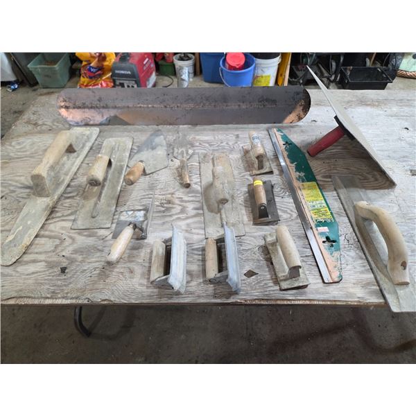 Lot of cement trowels