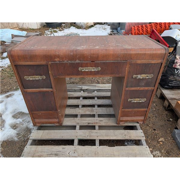 Small Dresser/Stand 29"x18"x42"