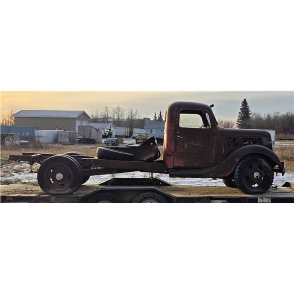 1936 Flat 8 ford 1 ton truck