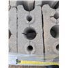 Image 4 : Pallet of Interlocking Stone Bricks 7"x18"