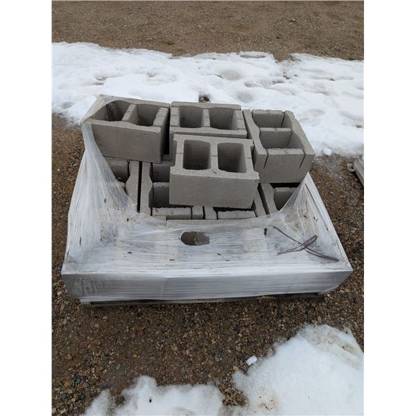 Pallet of Stone Bricks 11"x14"