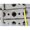 Image 7 : (2) Pallets of Interlocking Bricks (9"x6") (16"x7")