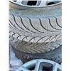Image 3 : 3 tires with 4 kia rims- 235/55R19