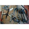 Image 2 : Gear pullers, spring compressors 4 gear pullers and 2 spring compressors