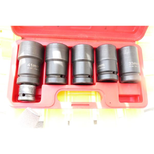 Bud Wheel 1 inch drive socket set