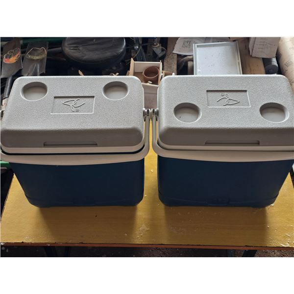 2 coolers- 25L