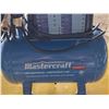 Image 2 : Mastercraft 3 gallon air compresser