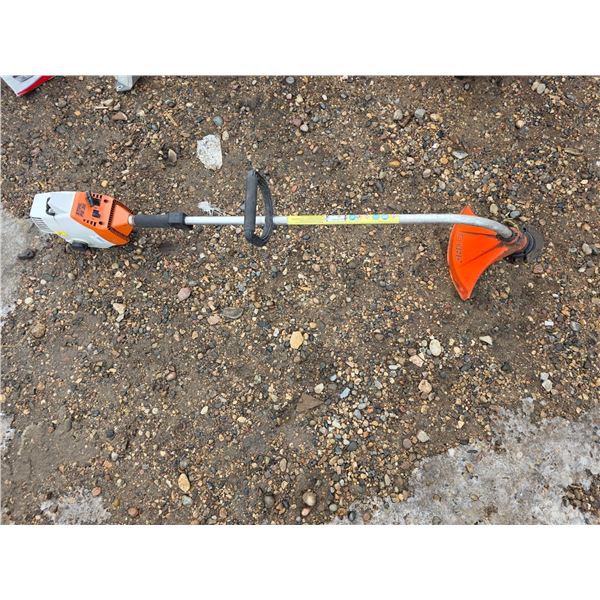 Weed wacker- works good