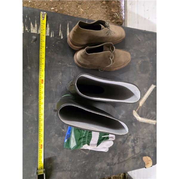 Shoes rubber boots, gloves