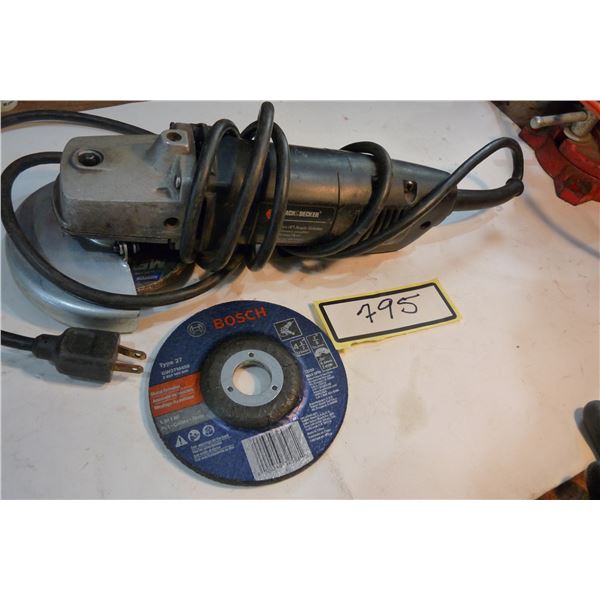 B&D 4 inch angle grinder w. extra wheel
