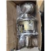 Image 3 : 4 NOS YALE privacy door knobs